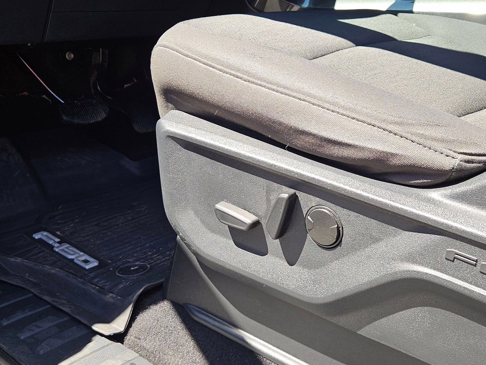 2023 Black Metallic Ford F-150 XLT 4X4 Truck