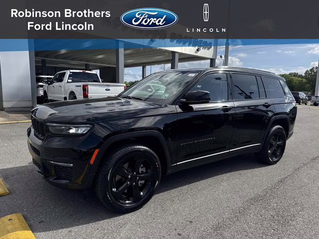 2022 Diamond Black Crystal Pearlcoat Jeep Grand Cherokee L Limited RWD SUV