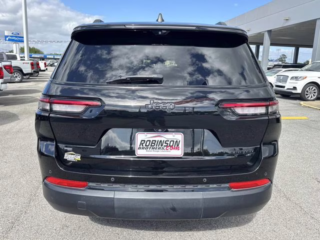 2022 Diamond Black Crystal Pearlcoat Jeep Grand Cherokee L Limited RWD SUV