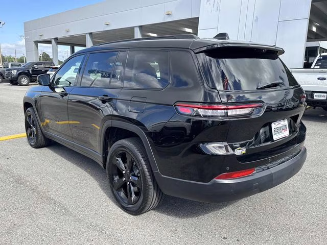 2022 Diamond Black Crystal Pearlcoat Jeep Grand Cherokee L Limited RWD SUV