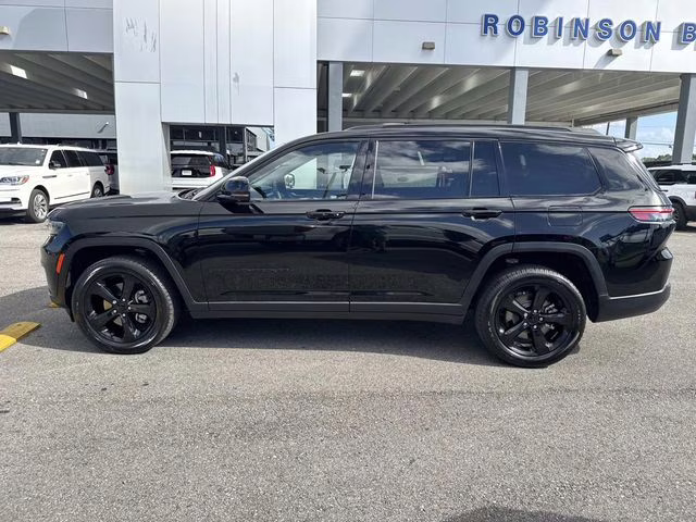 2022 Diamond Black Crystal Pearlcoat Jeep Grand Cherokee L Limited RWD SUV
