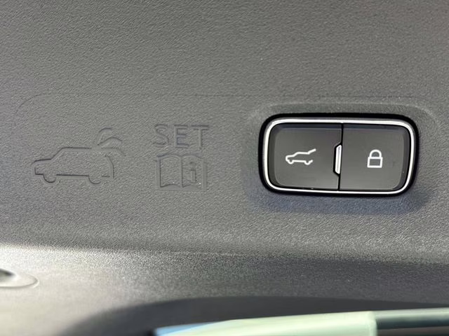 2026 White Ford Expedition Max Platinum 4X4 SUV