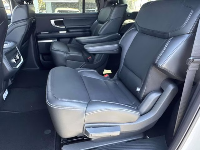 2026 White Ford Expedition Max Platinum 4X4 SUV