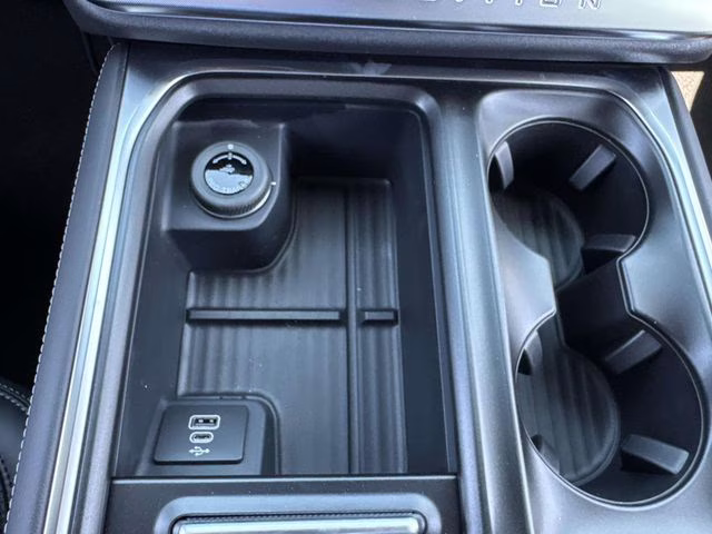 2026 White Ford Expedition Max Platinum 4X4 SUV