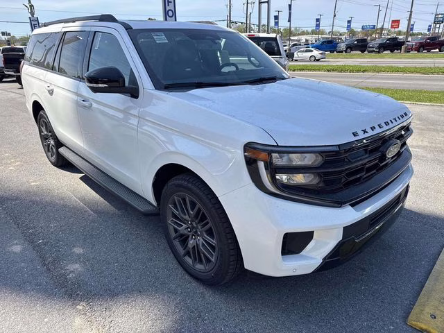 2026 White Ford Expedition Max Platinum 4X4 SUV