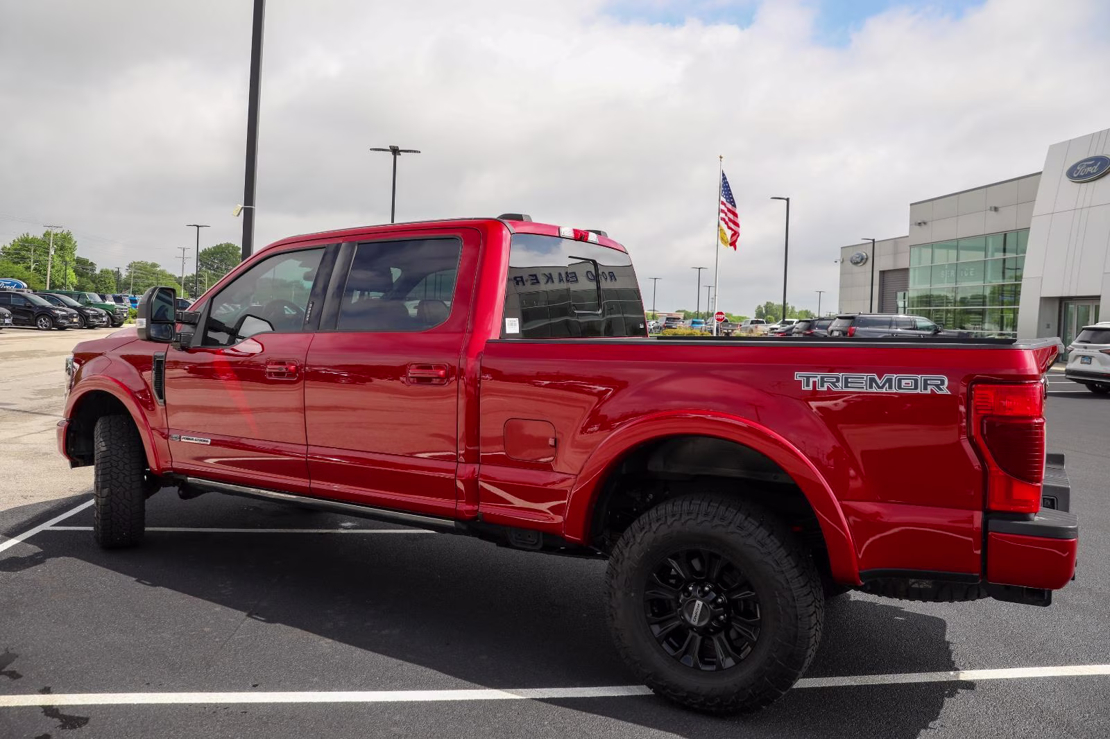 2021 Rapid Red Metallic Tinted Clearcoat Ford Super Duty F-250 SRW Lariat 4X4 Truck