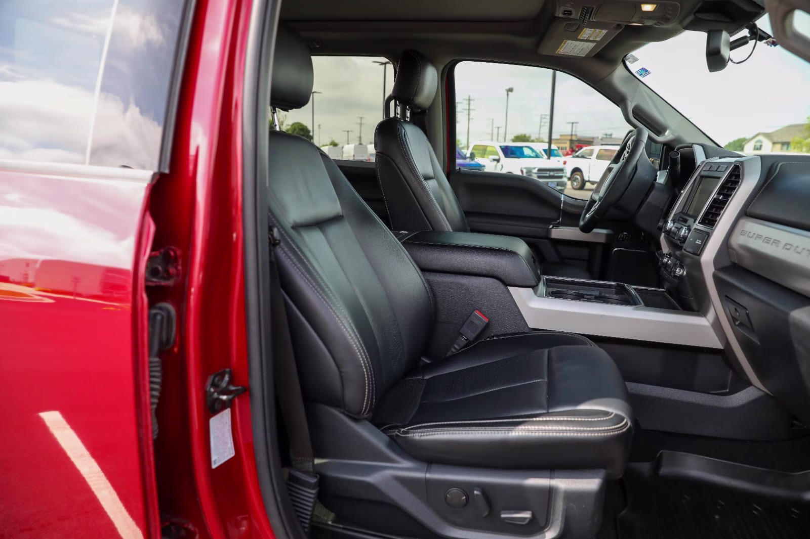 2021 Rapid Red Metallic Tinted Clearcoat Ford Super Duty F-250 SRW Lariat 4X4 Truck