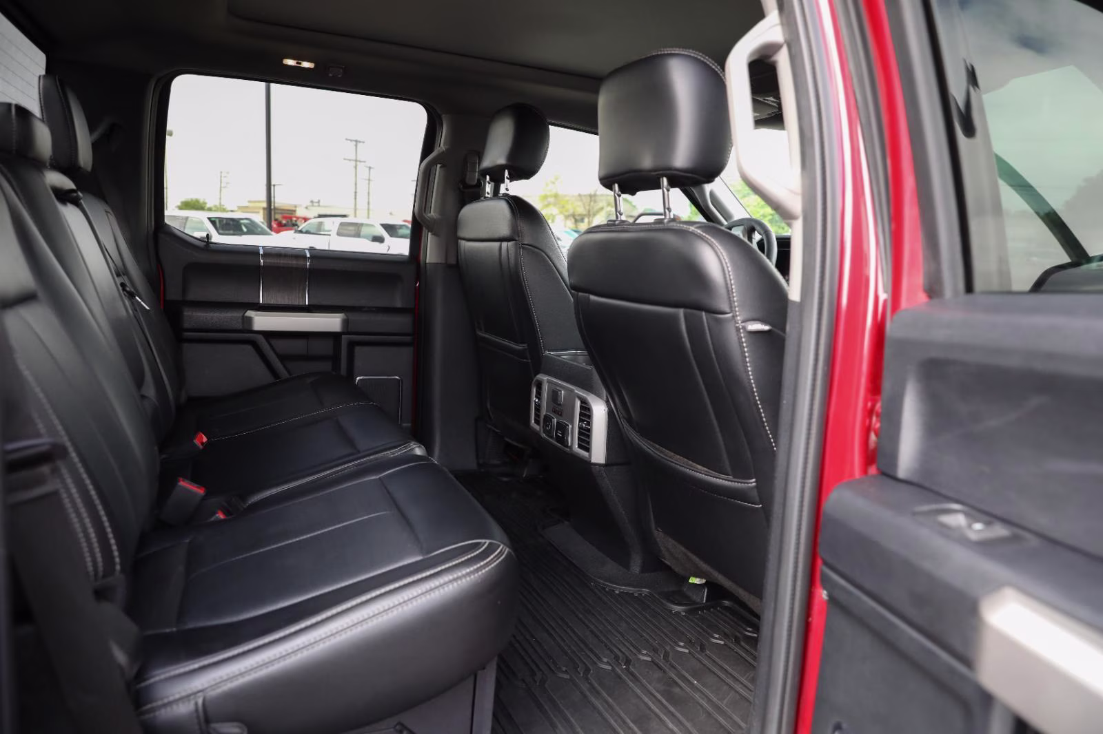 2021 Rapid Red Metallic Tinted Clearcoat Ford Super Duty F-250 SRW Lariat 4X4 Truck