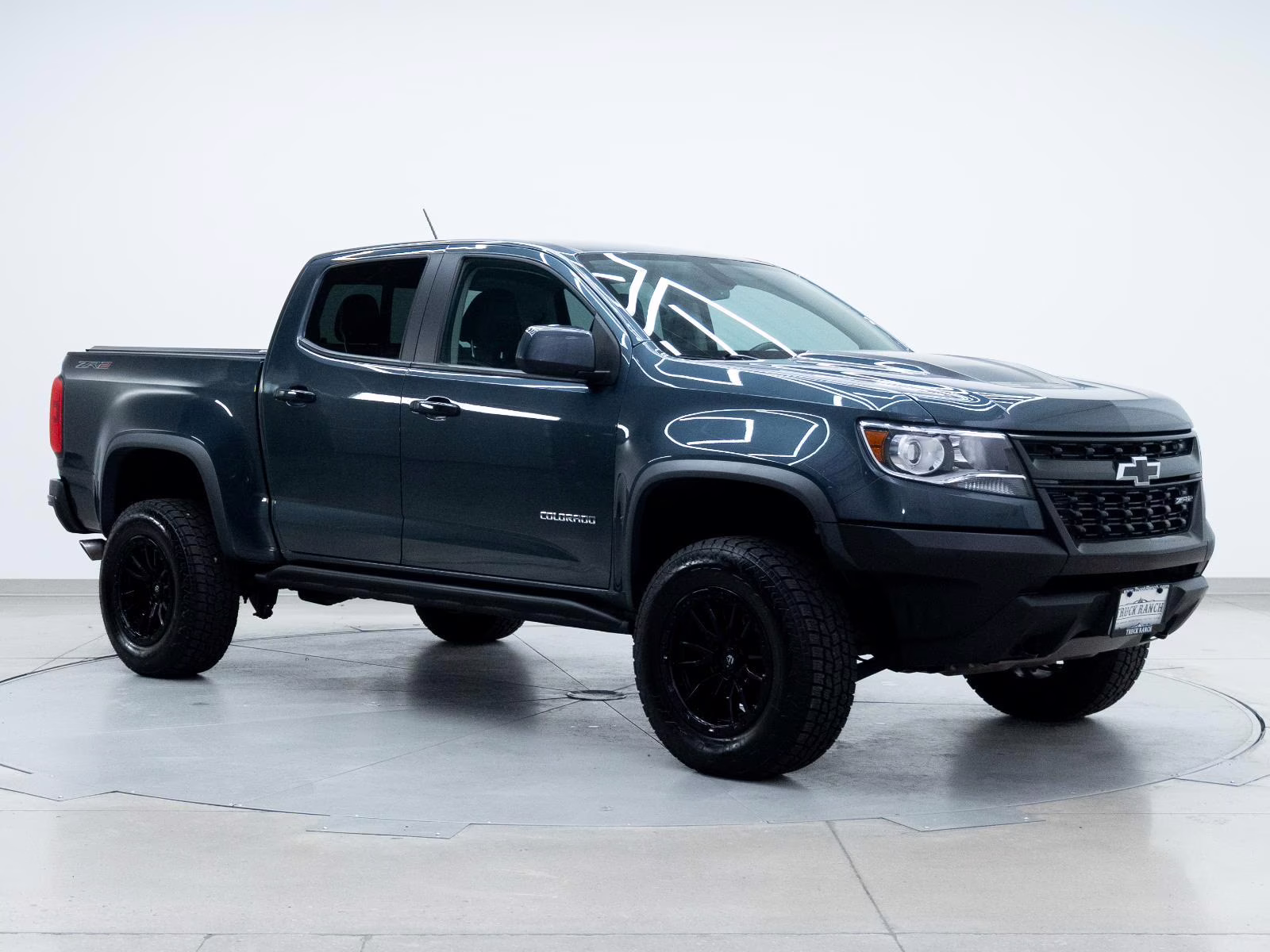 2019 Shadow Gray Metallic Chevrolet Colorado 4WD ZR2 4X4 Truck