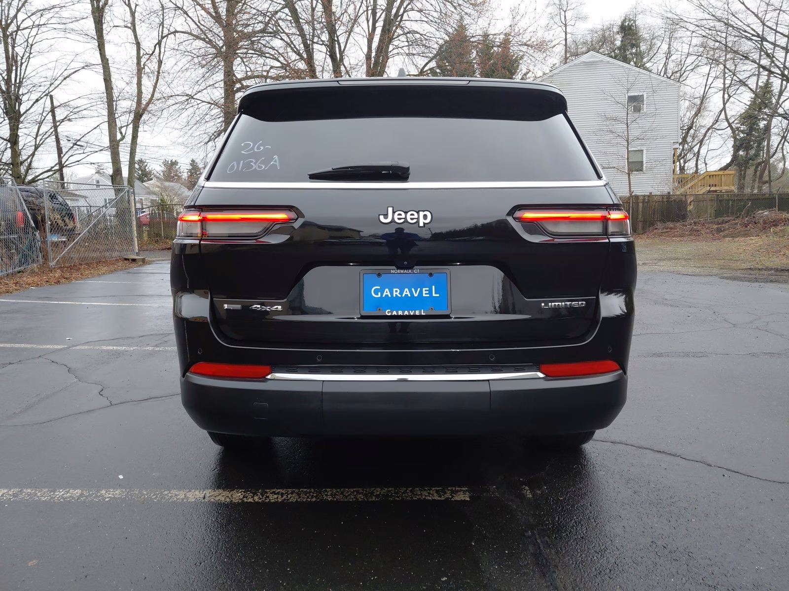 2021 Diamond Black Crystal Pearlcoat Jeep Grand Cherokee L Limited 4X4 SUV