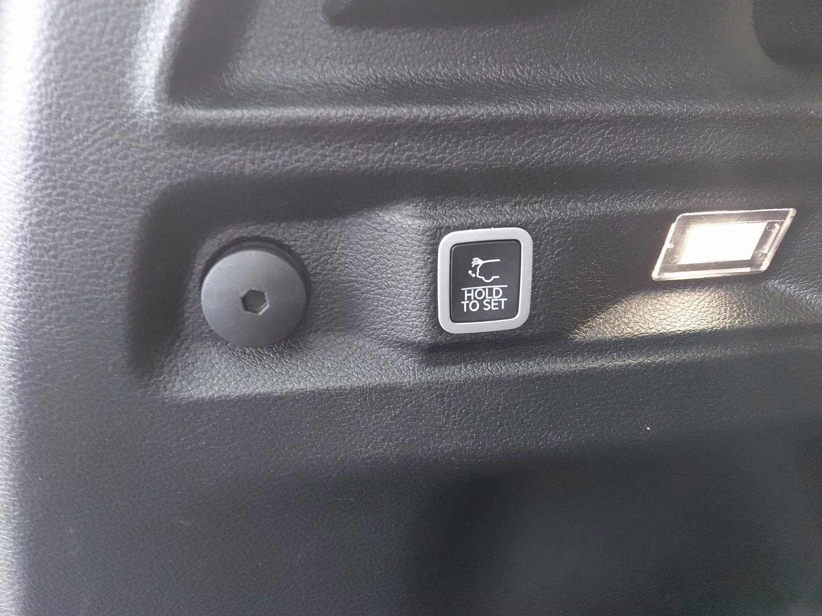 2021 Diamond Black Crystal Pearlcoat Jeep Grand Cherokee L Limited 4X4 SUV