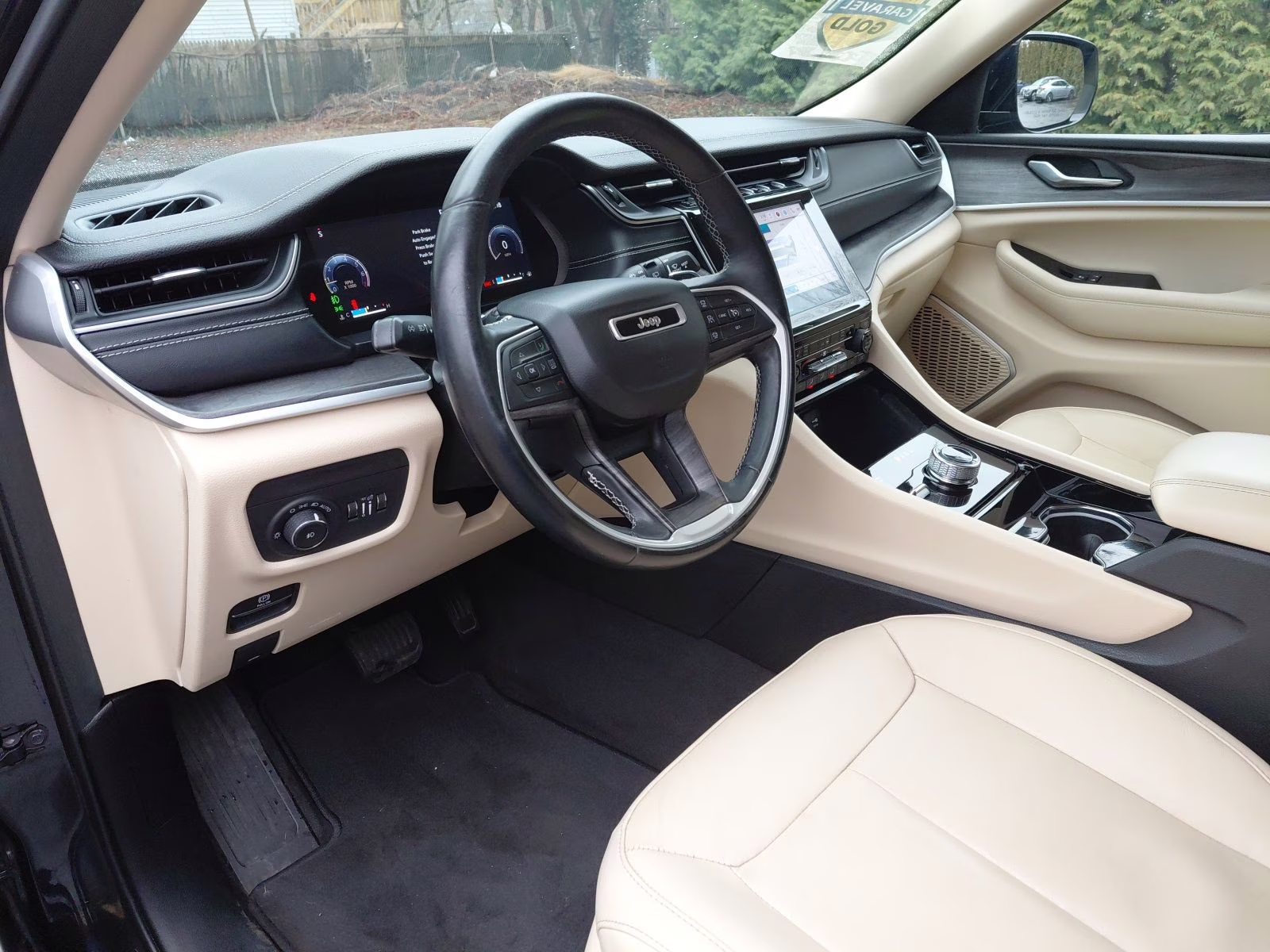 2021 Diamond Black Crystal Pearlcoat Jeep Grand Cherokee L Limited 4X4 SUV