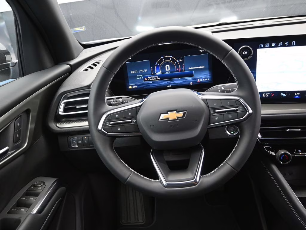 2026 Summit White Chevrolet Traverse LT FWD SUV