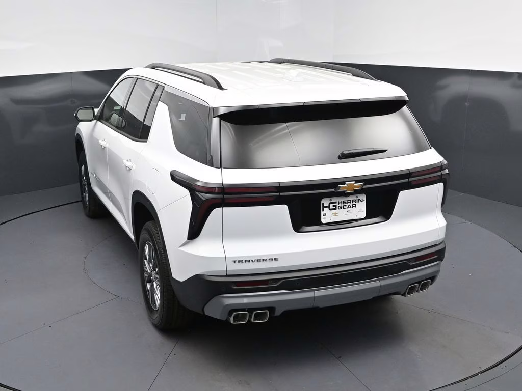 2026 Summit White Chevrolet Traverse LT FWD SUV