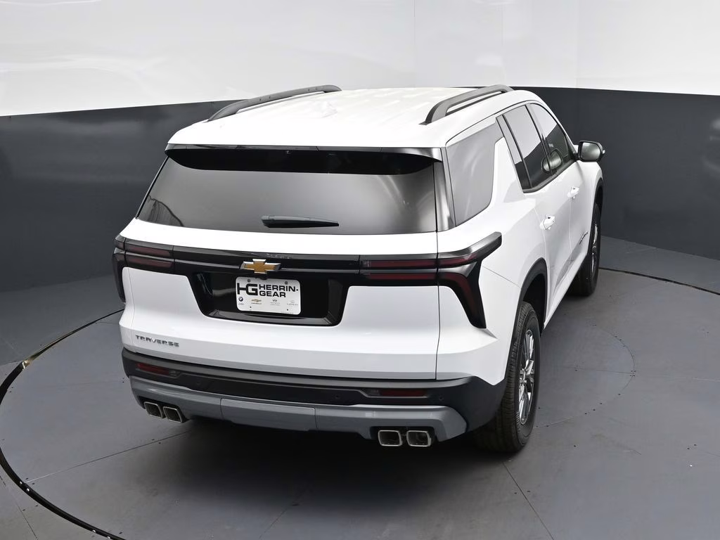 2026 Summit White Chevrolet Traverse LT FWD SUV