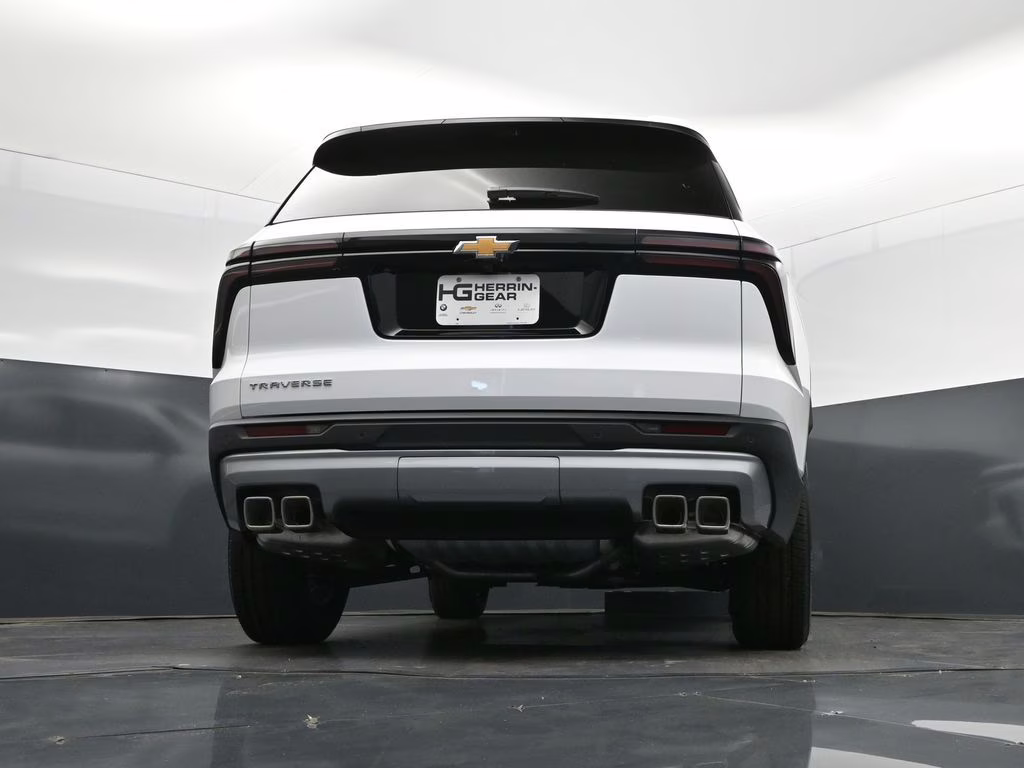 2026 Summit White Chevrolet Traverse LT FWD SUV