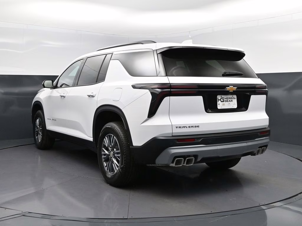 2026 Summit White Chevrolet Traverse LT FWD SUV
