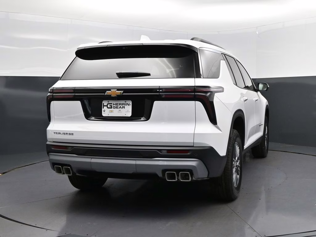 2026 Summit White Chevrolet Traverse LT FWD SUV