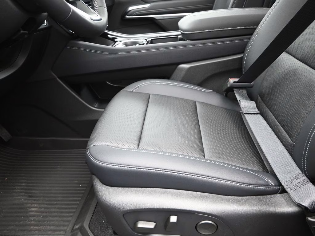 2026 Black Chevrolet Traverse LT FWD SUV