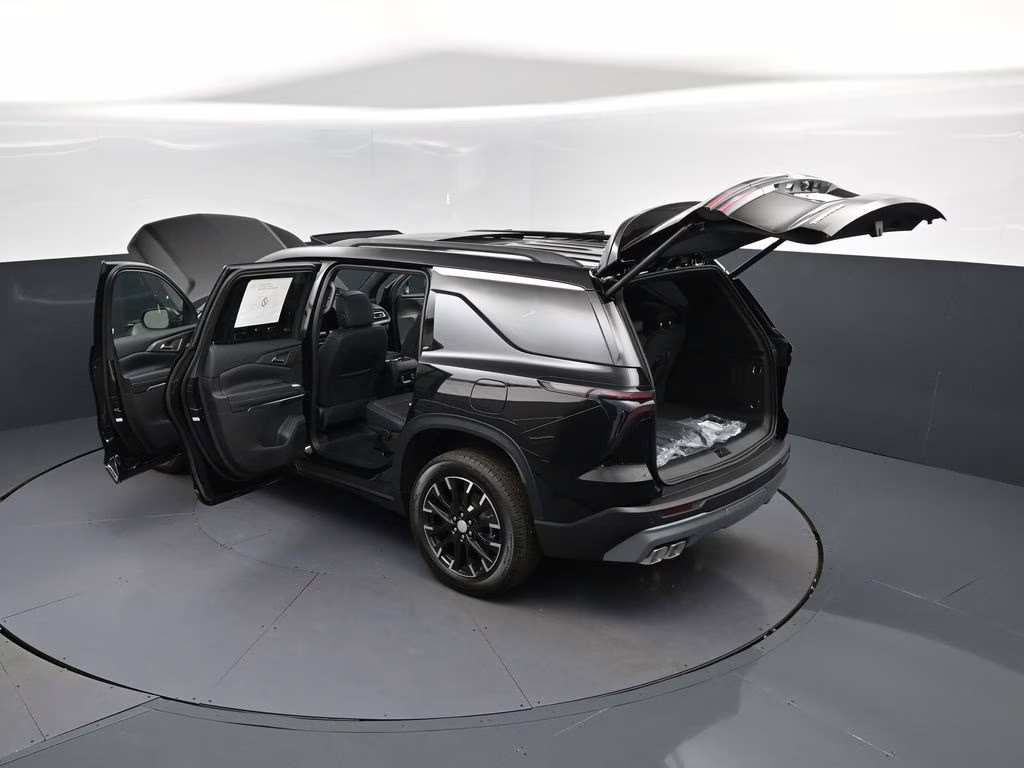 2026 Black Chevrolet Traverse LT FWD SUV