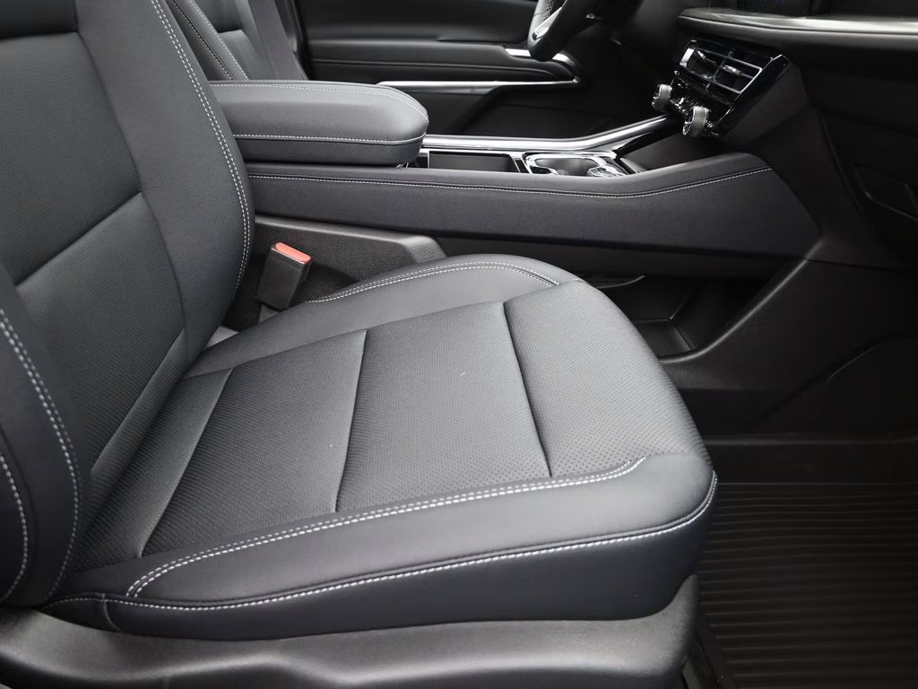 2026 Black Chevrolet Traverse LT FWD SUV
