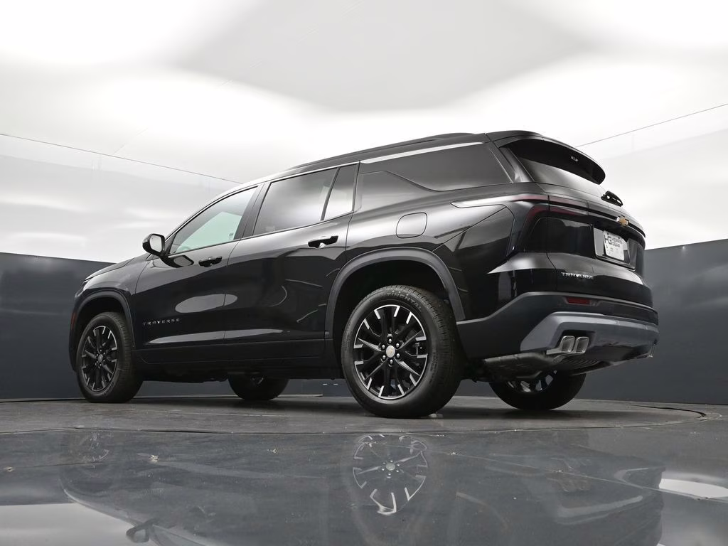 2026 Black Chevrolet Traverse LT FWD SUV