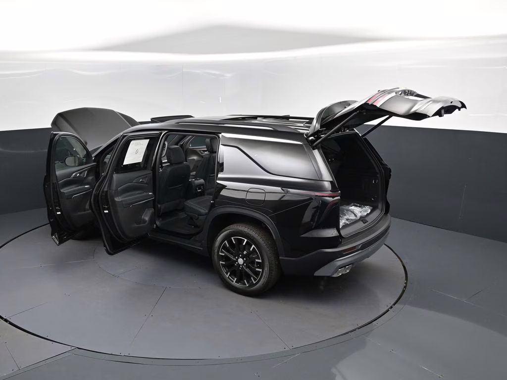 2026 Black Chevrolet Traverse LT FWD SUV