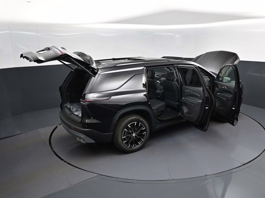 2026 Black Chevrolet Traverse LT FWD SUV