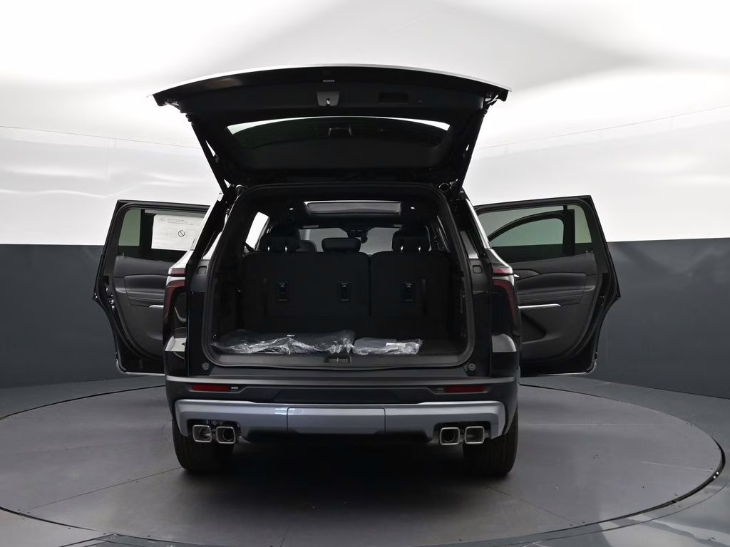 2026 Black Chevrolet Traverse LT FWD SUV