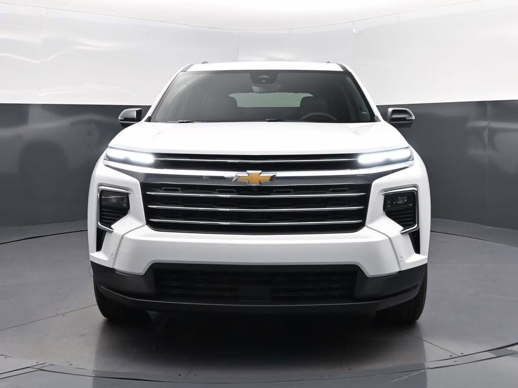 2026 Summit White Chevrolet Traverse LT FWD SUV