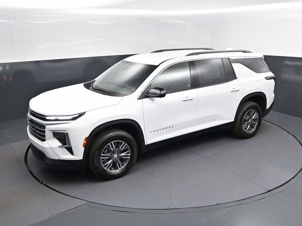 2026 Summit White Chevrolet Traverse LT FWD SUV