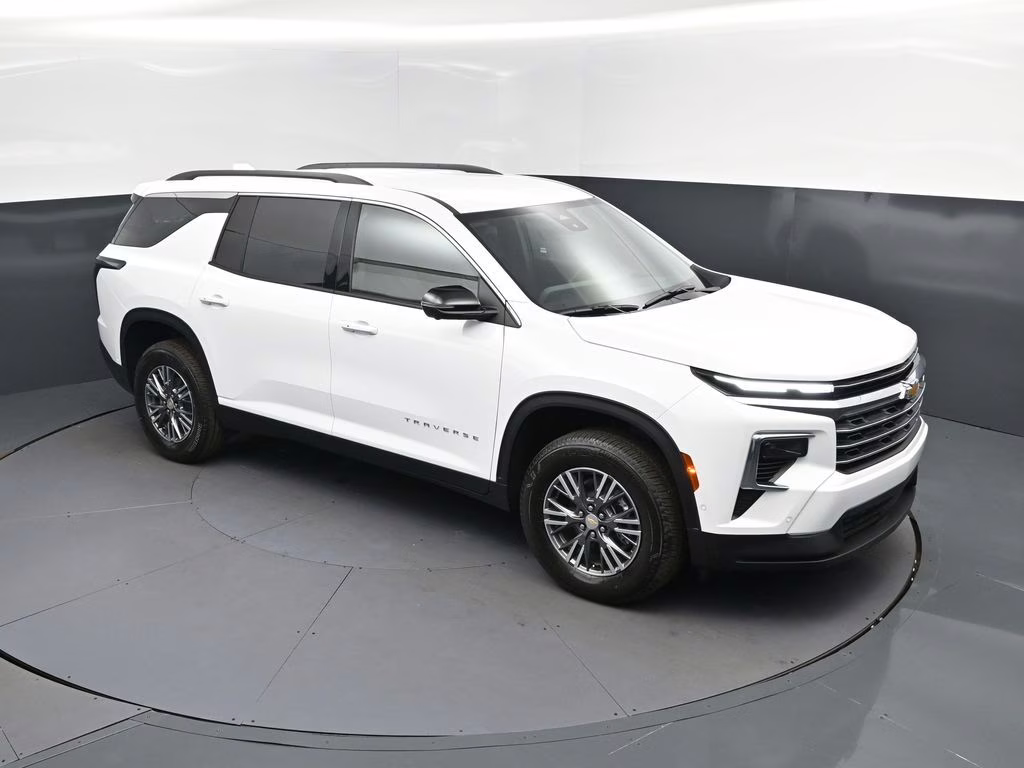 2026 Summit White Chevrolet Traverse LT FWD SUV