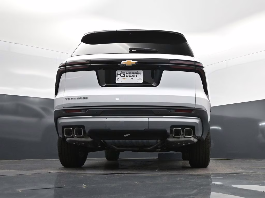 2026 Summit White Chevrolet Traverse LT FWD SUV