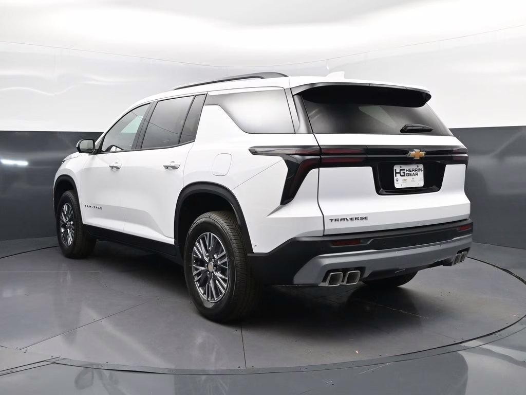 2026 Summit White Chevrolet Traverse LT FWD SUV