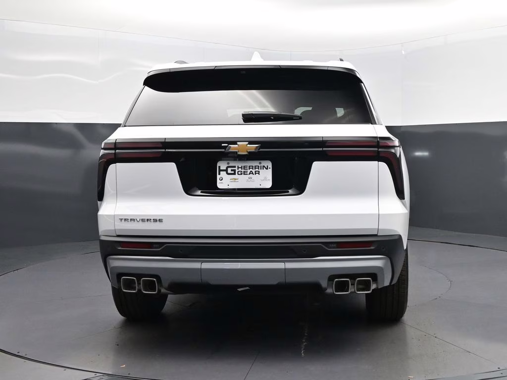 2026 Summit White Chevrolet Traverse LT FWD SUV