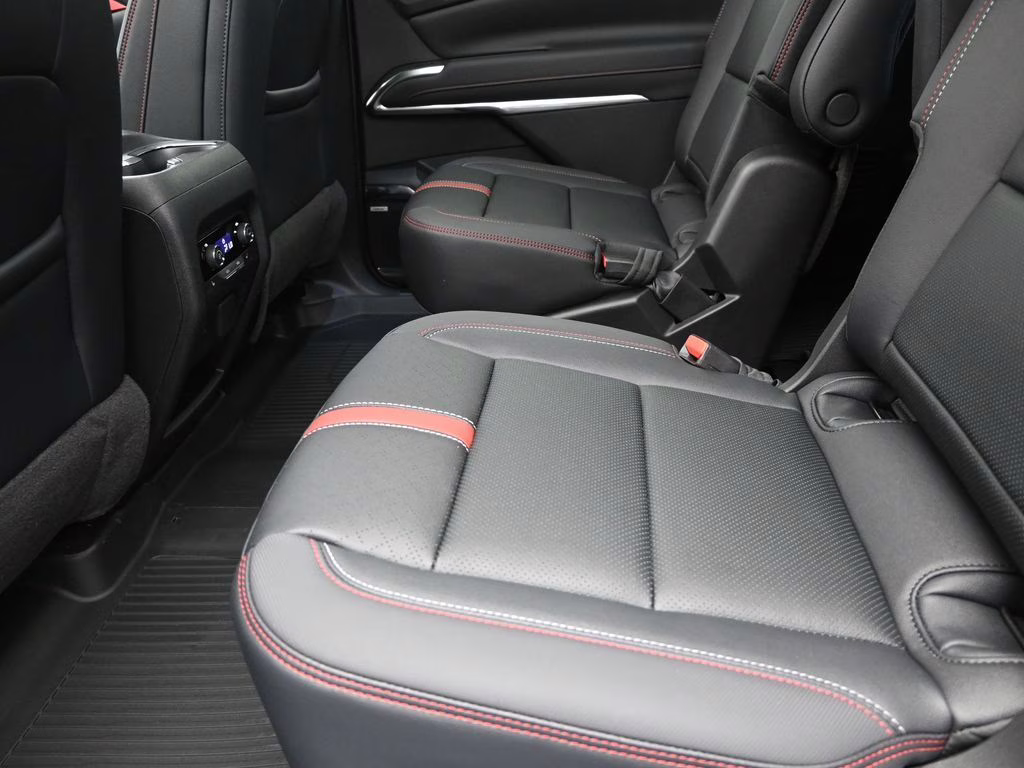 2026 Polar White Chevrolet Traverse RS FWD SUV