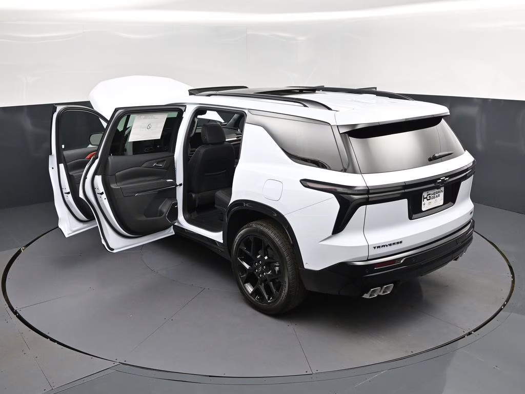 2026 Polar White Chevrolet Traverse RS FWD SUV