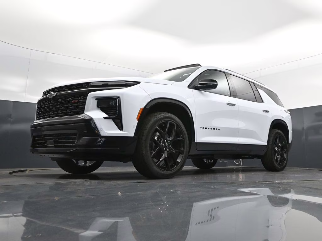 2026 Polar White Chevrolet Traverse RS FWD SUV