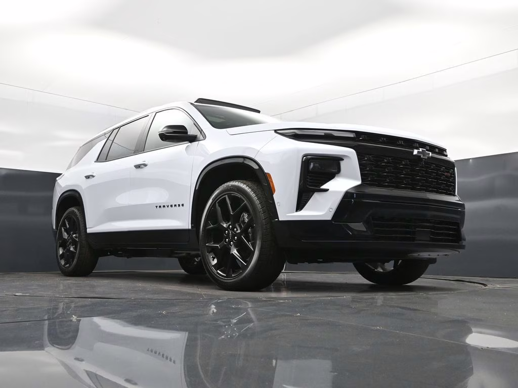 2026 Polar White Chevrolet Traverse RS FWD SUV