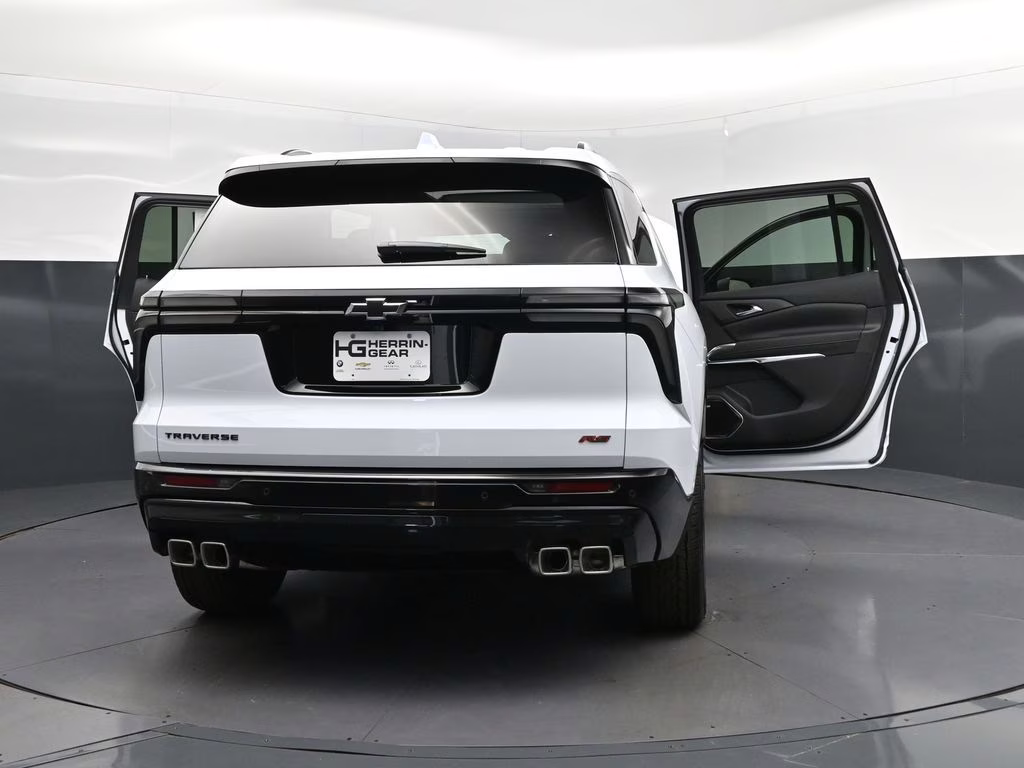 2026 Polar White Chevrolet Traverse RS FWD SUV