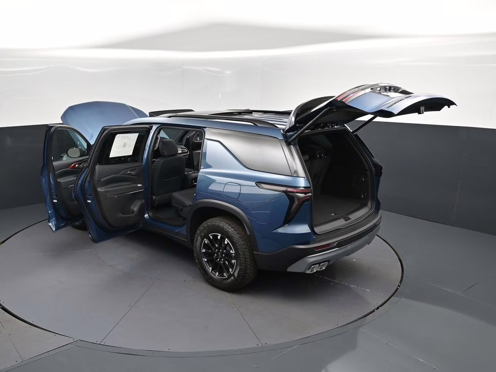 2026 Lakeshore Blue Chevrolet Traverse Z71 AWD SUV
