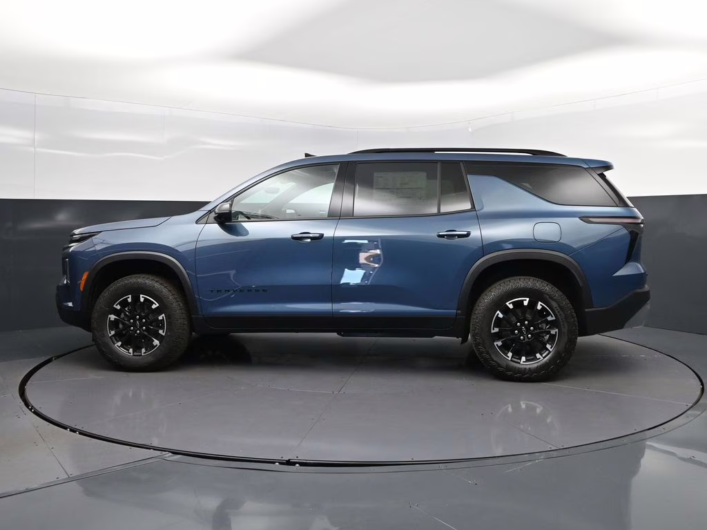 2026 Lakeshore Blue Chevrolet Traverse Z71 AWD SUV