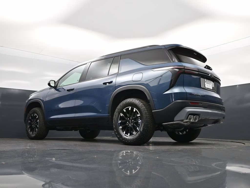 2026 Lakeshore Blue Chevrolet Traverse Z71 AWD SUV