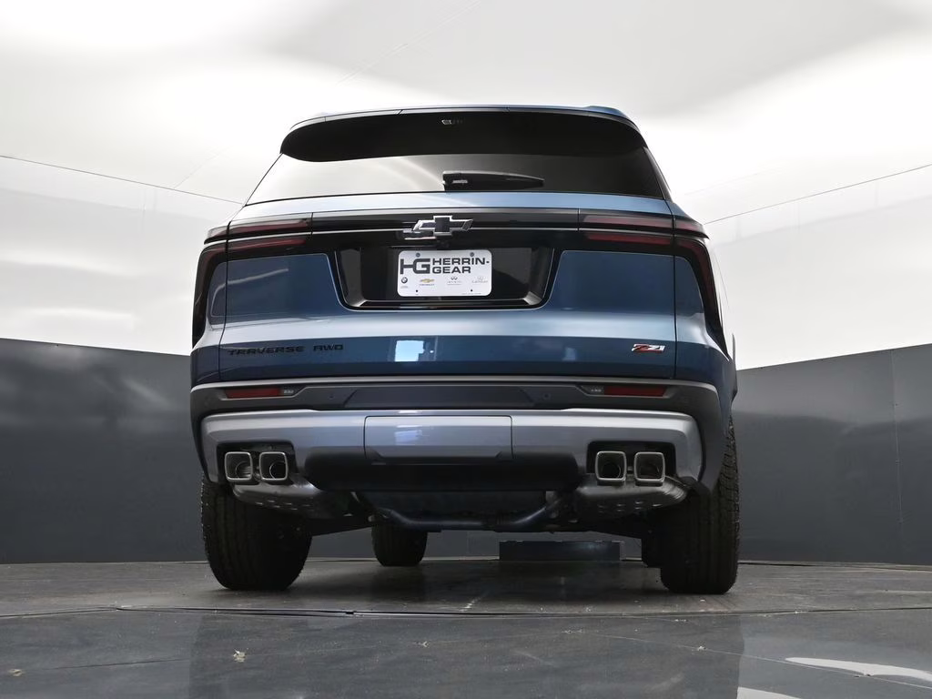 2026 Lakeshore Blue Chevrolet Traverse Z71 AWD SUV