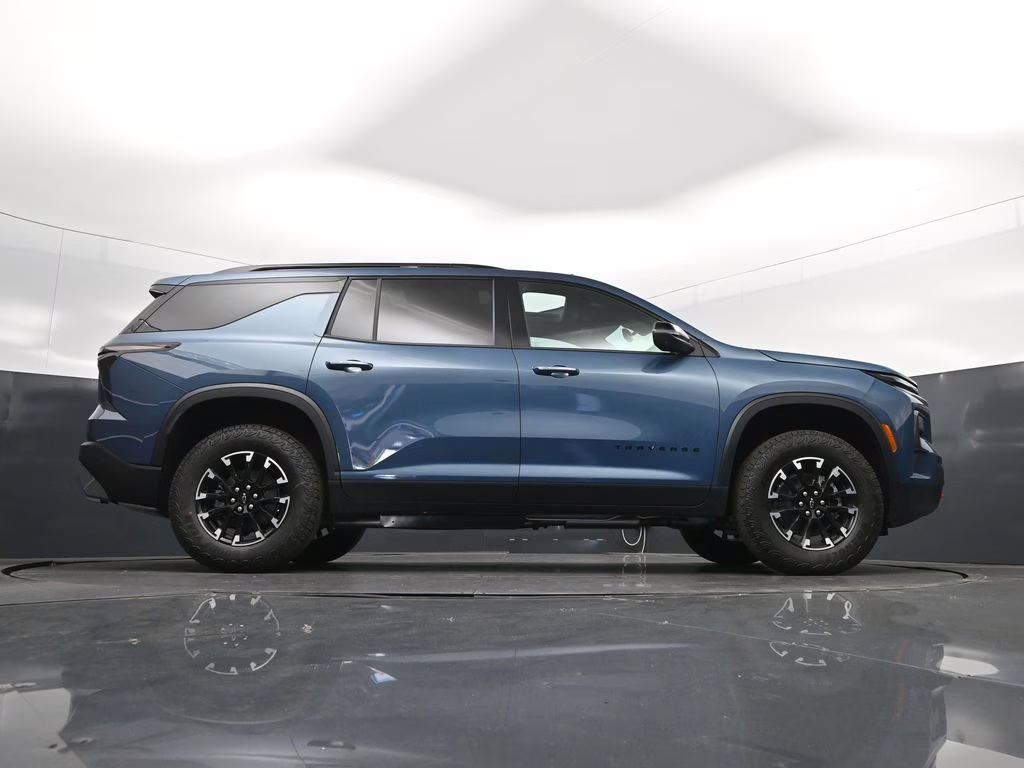 2026 Lakeshore Blue Chevrolet Traverse Z71 AWD SUV