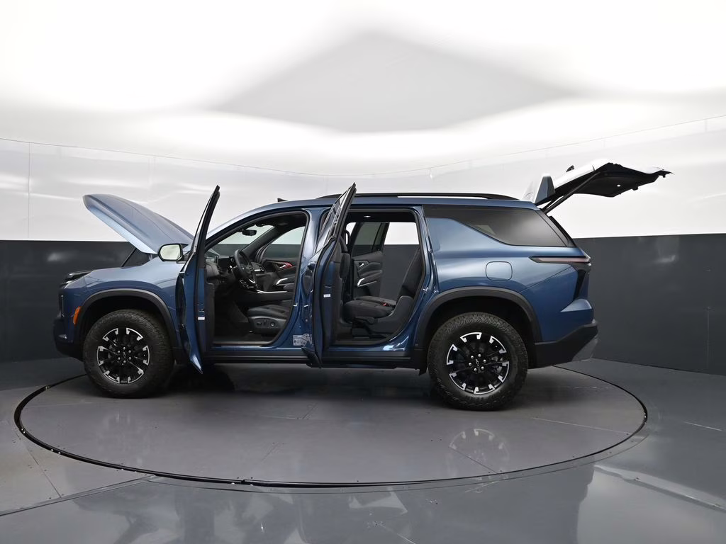 2026 Lakeshore Blue Chevrolet Traverse Z71 AWD SUV