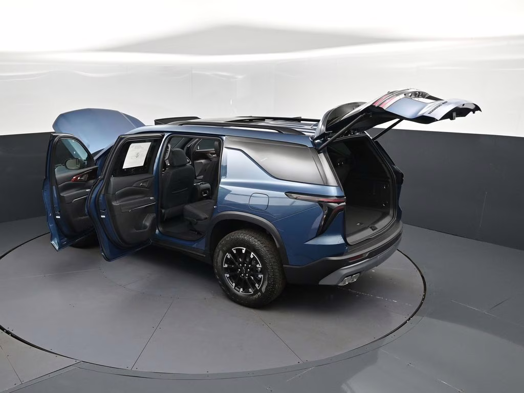 2026 Lakeshore Blue Chevrolet Traverse Z71 AWD SUV