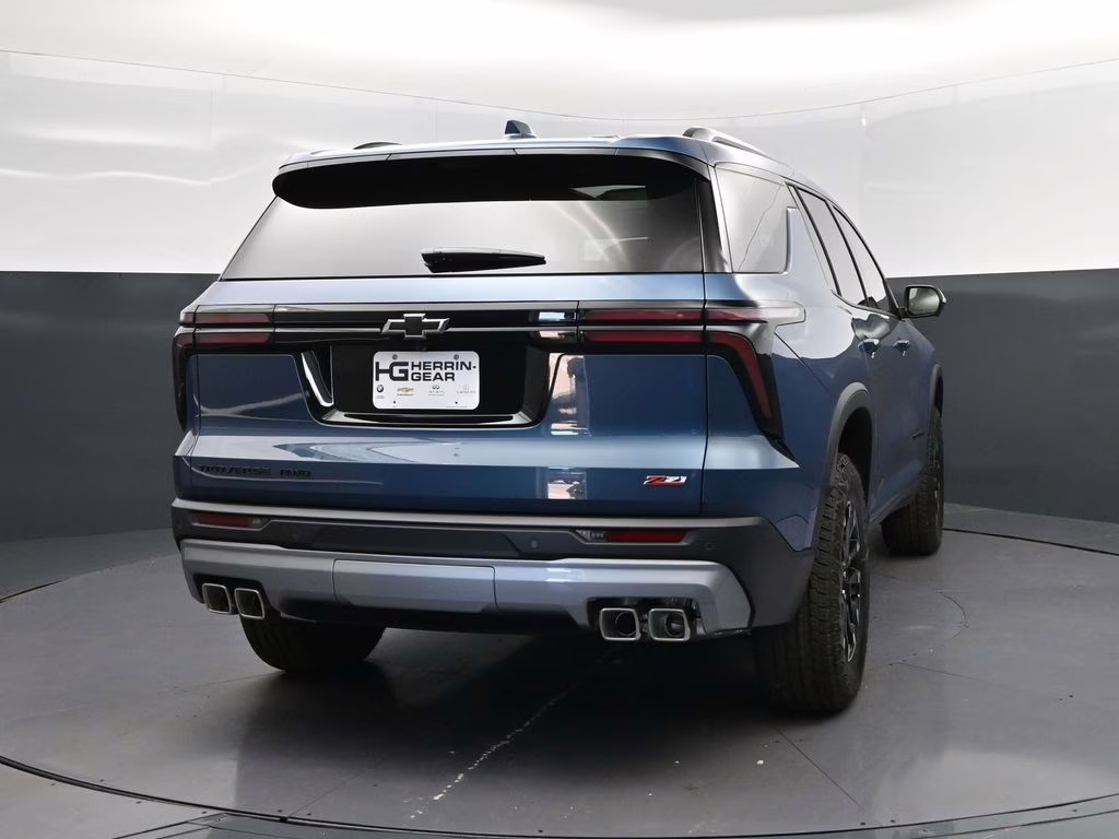 2026 Lakeshore Blue Chevrolet Traverse Z71 AWD SUV