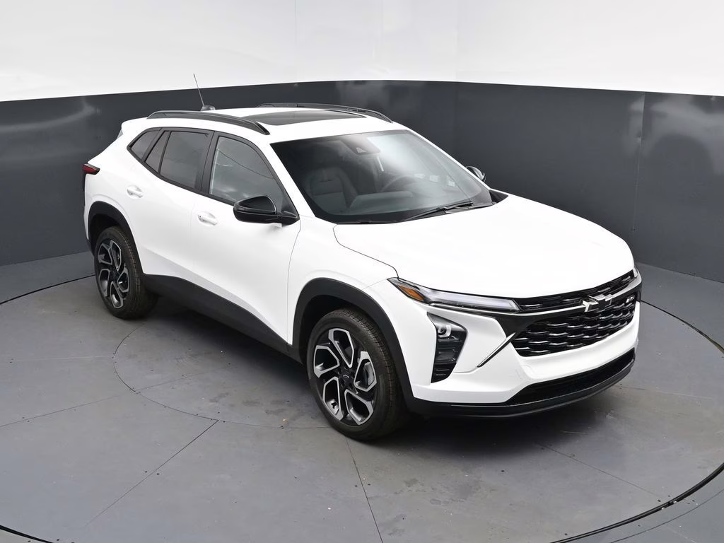 2026 Summit White Chevrolet Trax 2RS FWD SUV
