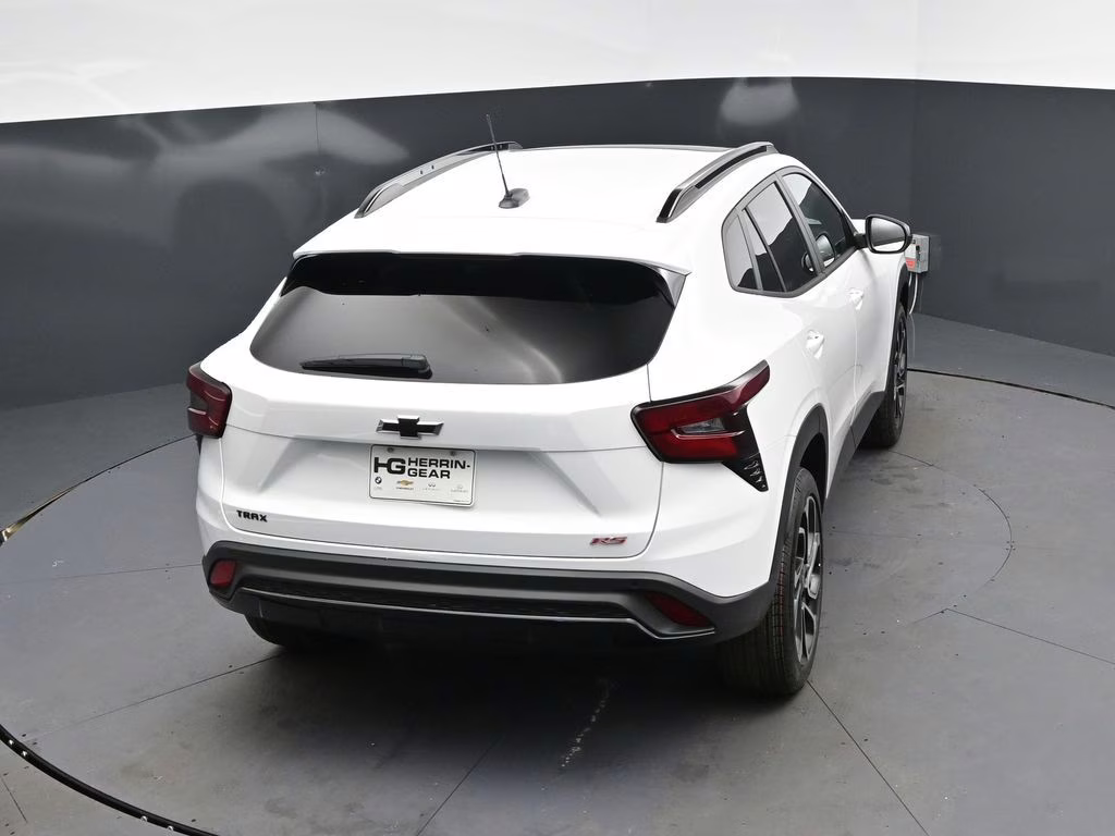 2026 Summit White Chevrolet Trax 2RS FWD SUV